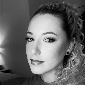 Meet your Posher, Sienna